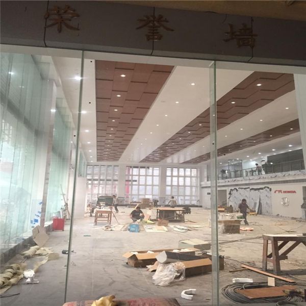 廣本汽車4s店木紋鋁單板勾搭鋁單板吊頂 (6)